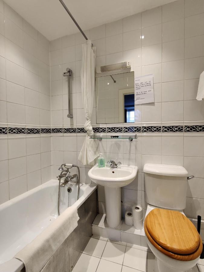 Blue Bells Hotel Лондон Экстерьер фото